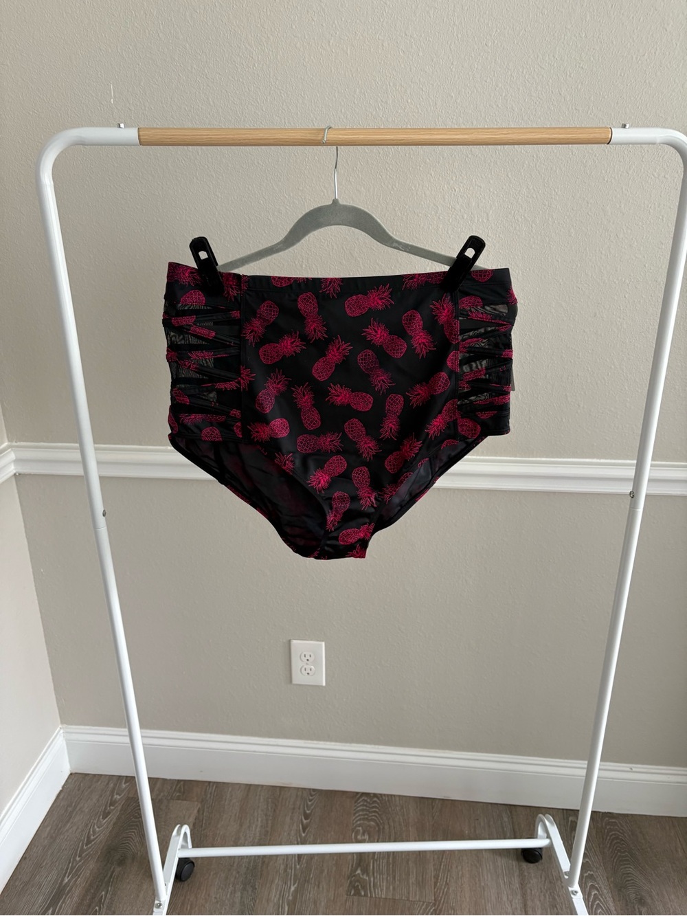 NWT Torrid Size 1 (14/16) Black Swim Bottoms with Hot Pink Pineapple Print